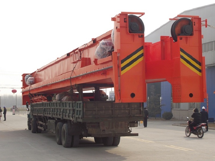 待運(yùn)雙梁起重機(jī)